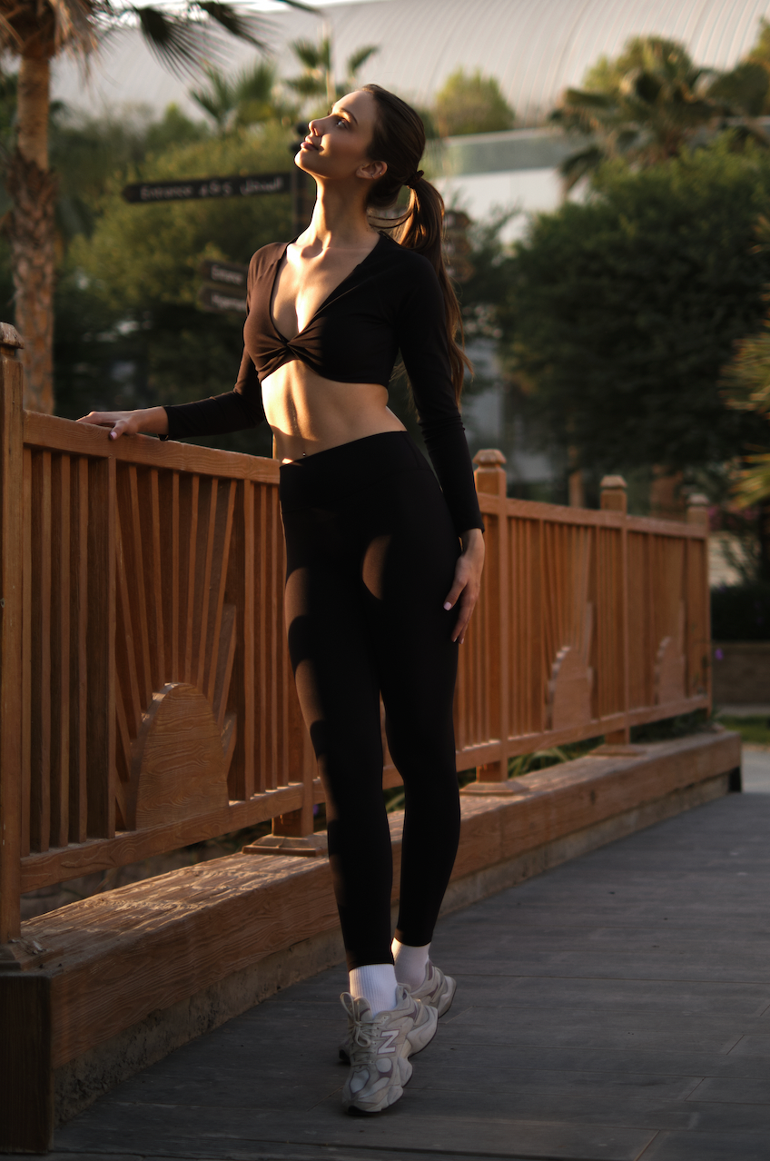 Soft High-Waist Leggings - Black